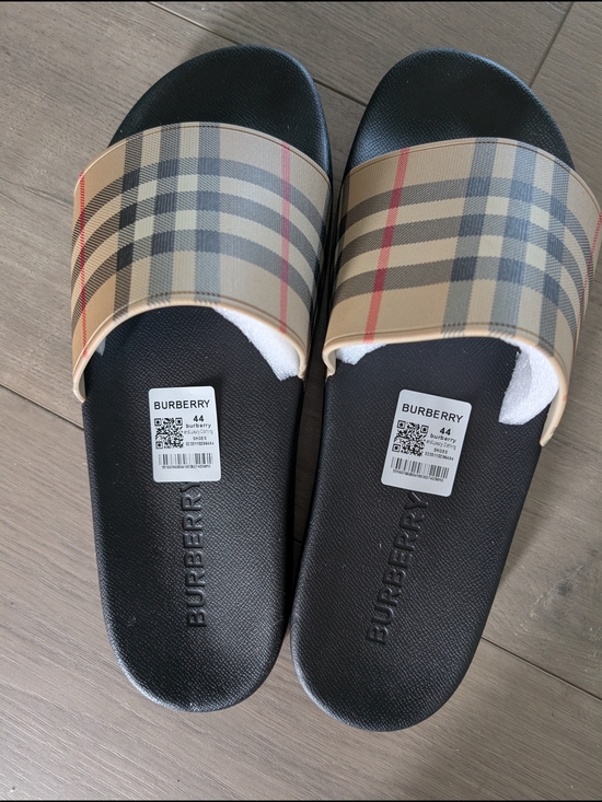 Men's Slides with Beige Vintage Check and Red Stripe Size 9.5